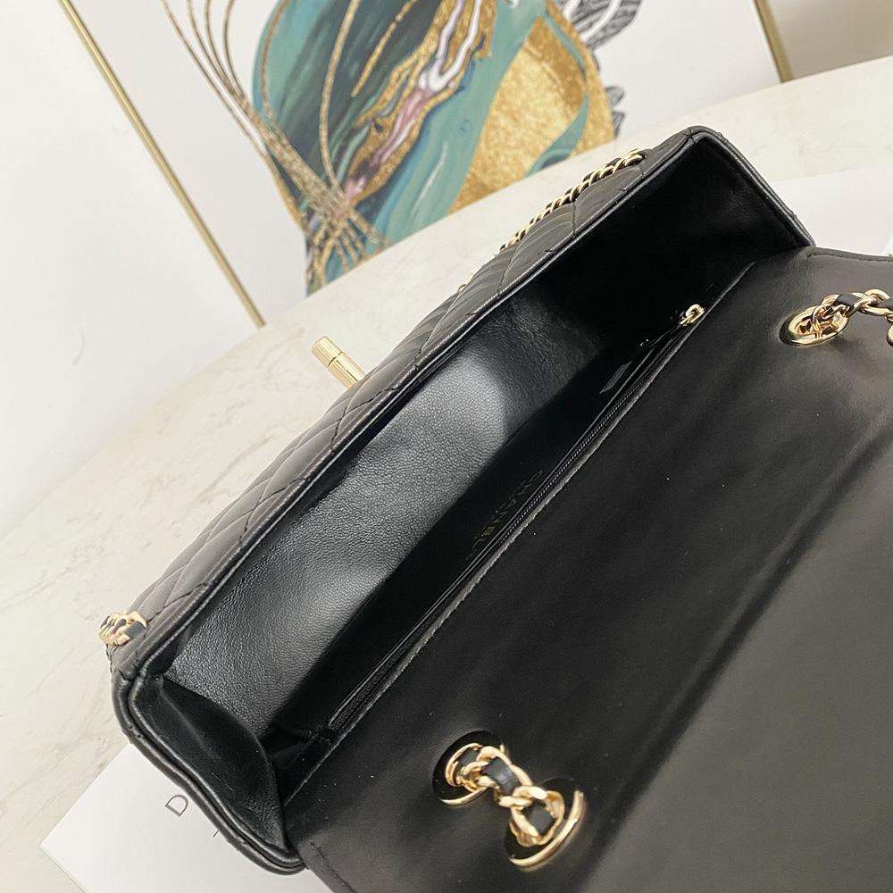 Chanel crafted Front logo Flap bag