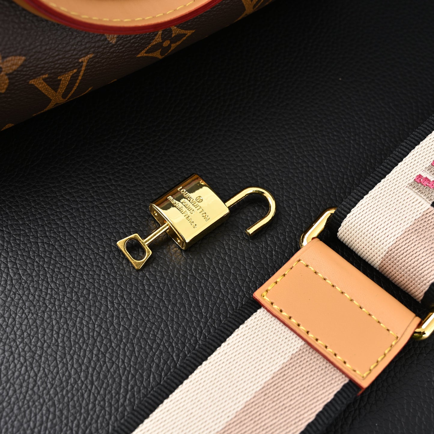 Louis Vuitton Speedy Bandoulière 25 Monogram Canvas