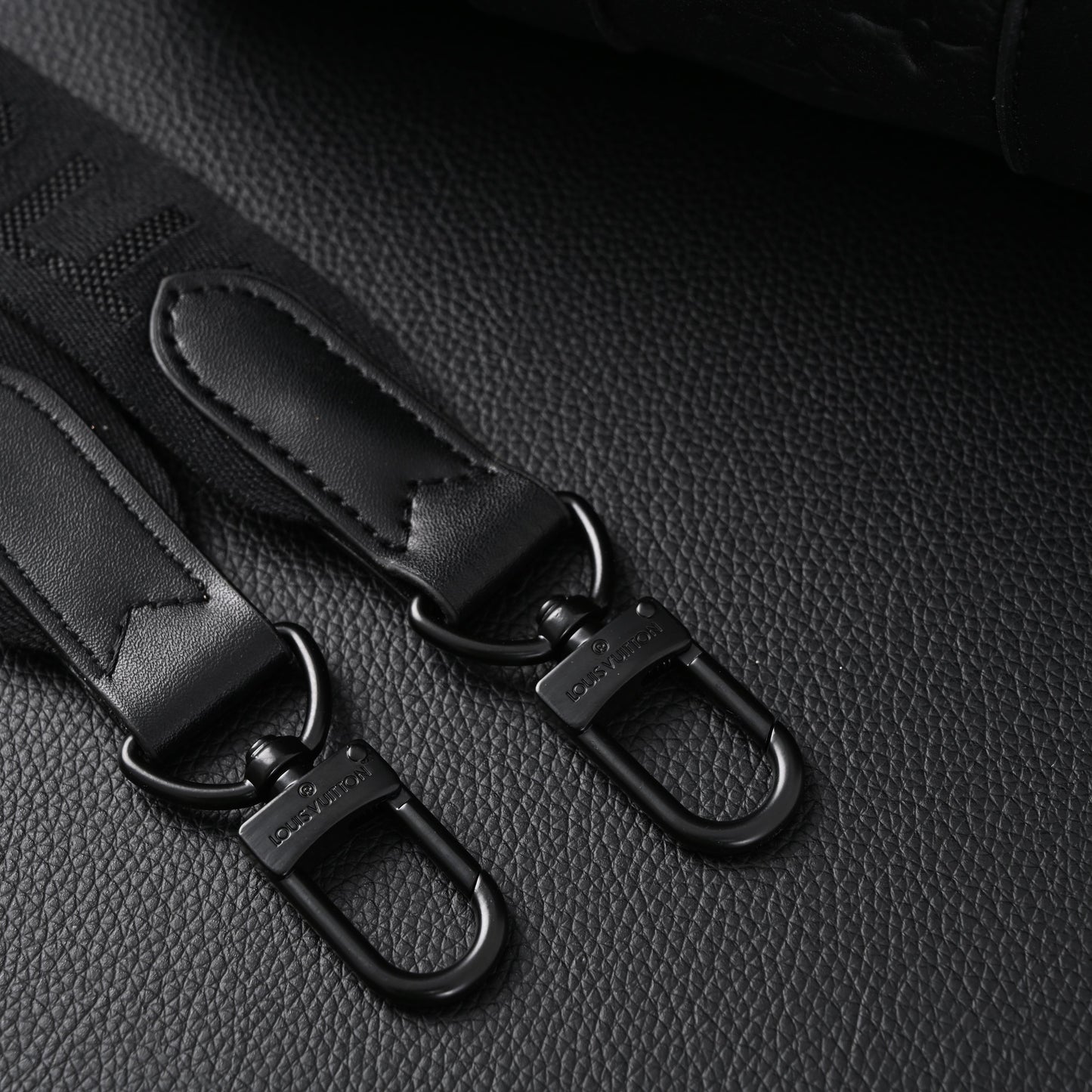 Louis Vuitton Keepall Bandoulière 50 – Monogram Shadow Black Leather