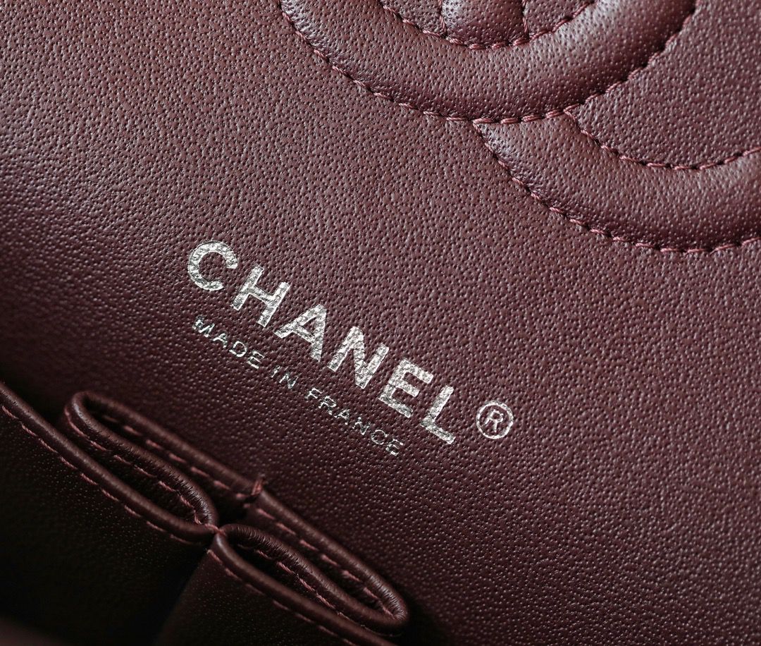 Chanel timeless classic Flap bag silver hardware